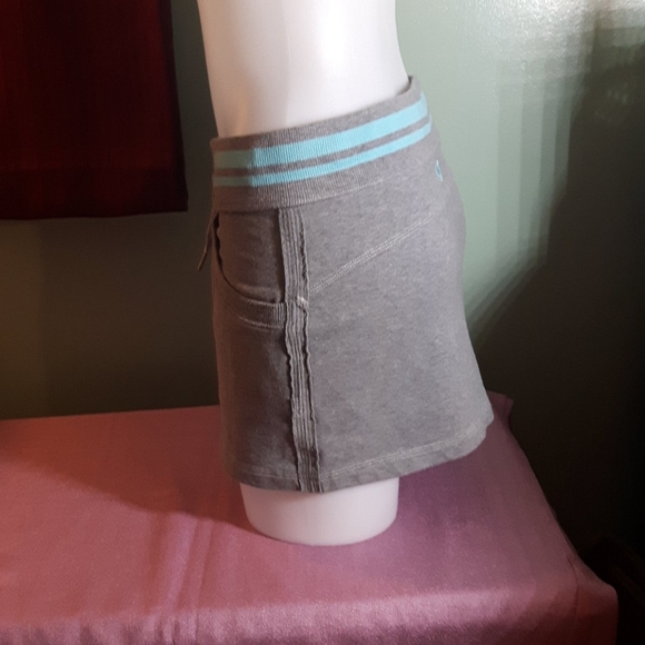 size 4 lululemon athletics work out tennis skirt - Picture 3 of 11